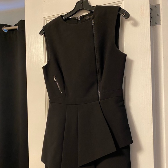 Super structured LBD with ruffle and zipper details. - Picture 2 of 6